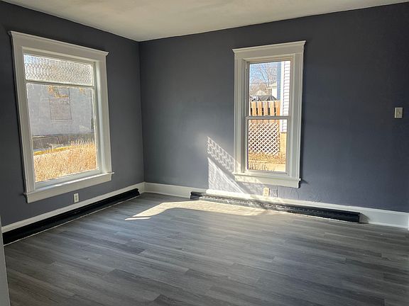 4th image of 514 E Garden St
