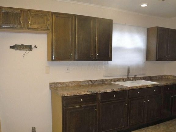 4th image of 2996 Schell Dr