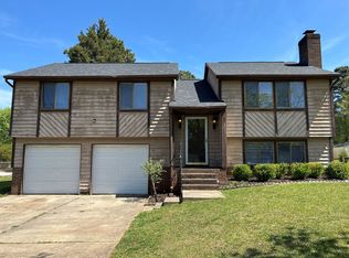 3220 Berrybush Ct, Charlotte, NC 28269