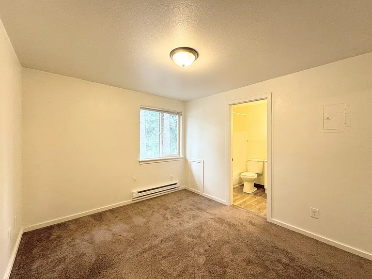 North Highland Court — Photo 21