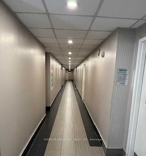 2nd image of 15 Kensington Rd #1209