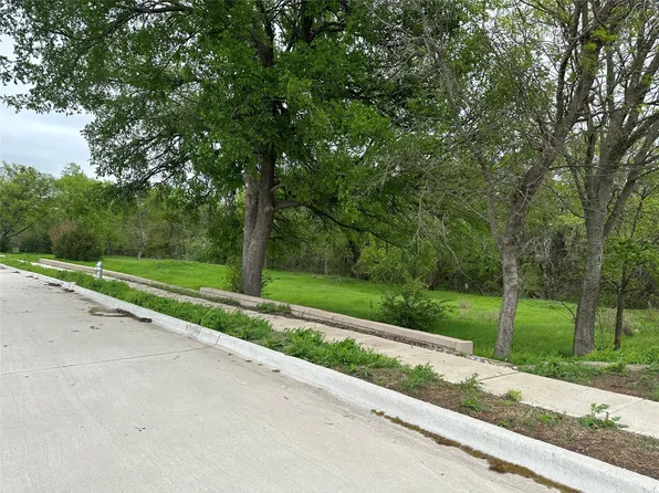 227 Ticky Dr, Princeton, TX 75407