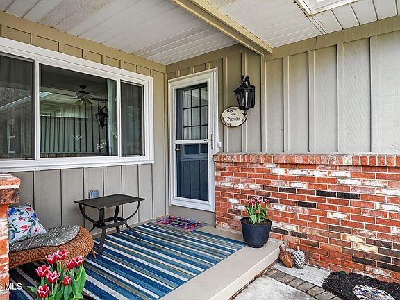 3rd image of 10059 Rupp Rd