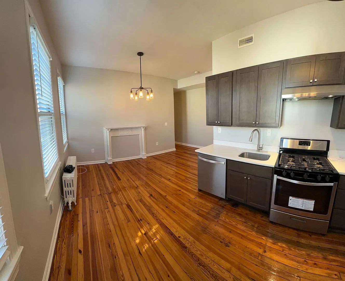 715 15TH ST SE — Photo 3