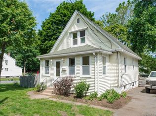 21 Irving St, Manchester, CT 06042