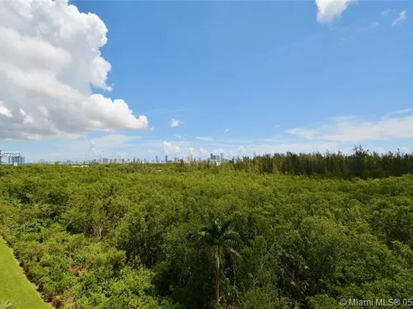 14951 Royal Oaks Ln APT 209, North Miami, FL 33181