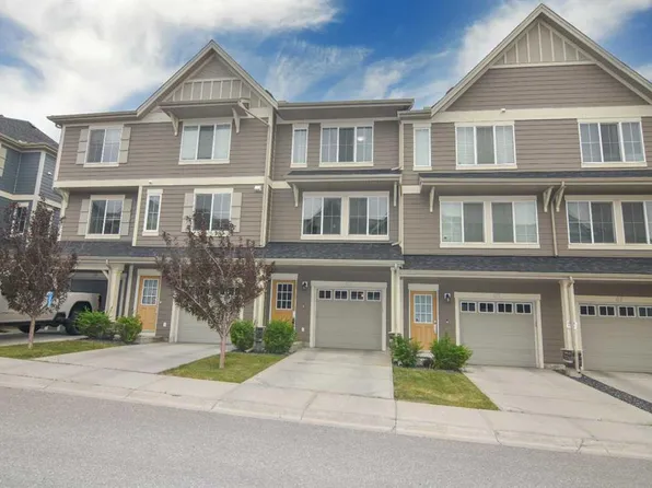 43 E Kinlea Cmn NW, Calgary, AB T3R 0S2