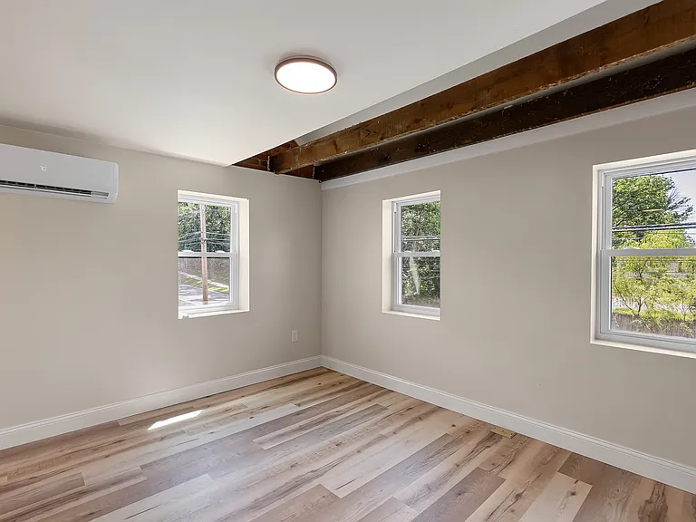 563 Rosedale Rd — Photo 14