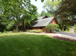 13716 N Lake Shore Dr, Mequon, WI 53097