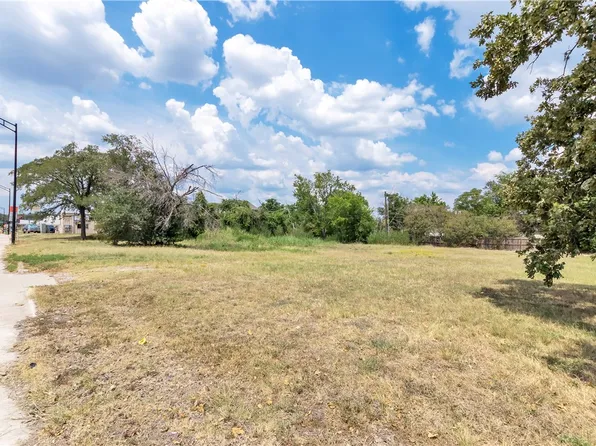 3309-3307 S College Ave, Bryan, TX 77801