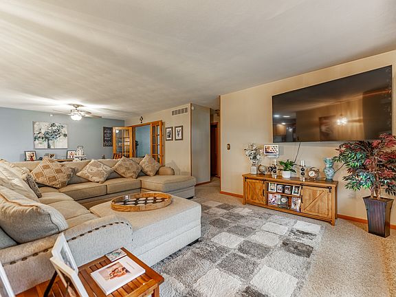 4th image of 2684 Swanson Pkwy #9B
