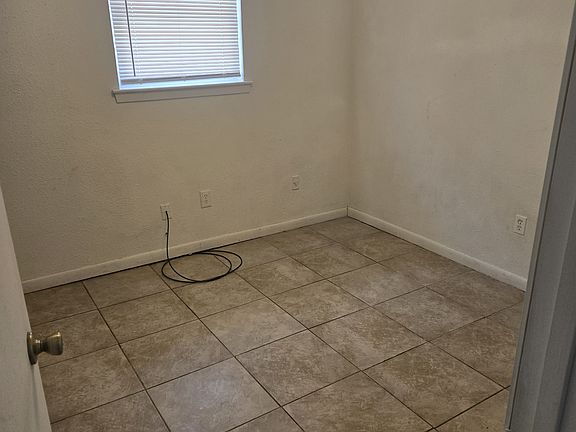 5th image of 3714 Terrie Ct #3714