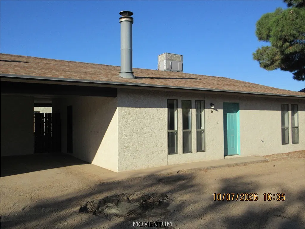 2 bed, 2.0 bath, 900 sqft, $995 — Photo 1