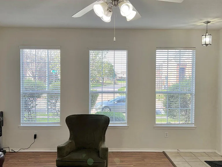 925 Jamie Dr — Photo 10