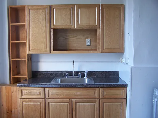 Rented by Frances Rizzuto, LREB | media 14