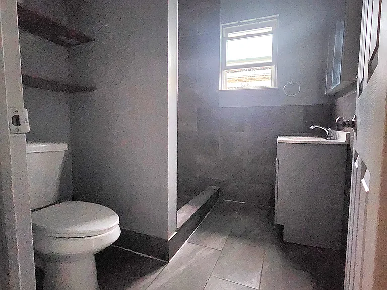 66 Vincent St #1 — Photo 10
