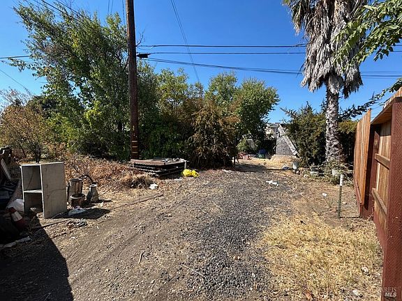 4th image of 10 Solano Drive