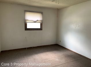 408 Nora St APT 4, Farmersville, IL 62533