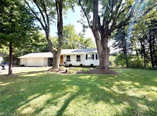 11250 Loris Ave, Aurora, OH 44202