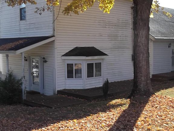 2nd image of 1233 Sandstone Ln