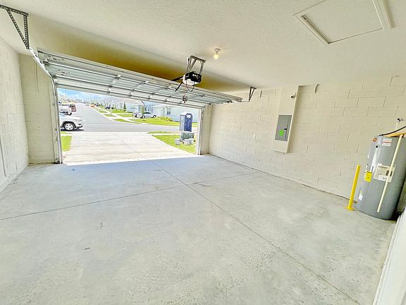 3rd image of 1237 Sugarwood St