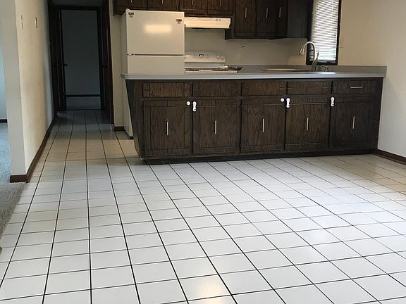 2nd image of 10754 S Oak Park Ave #3A