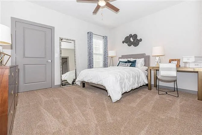 One White Oak Apartments — Photo 64