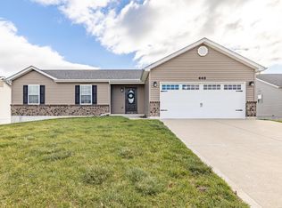 448 Prairie Creek Dr, Wentzville, MO 63385
