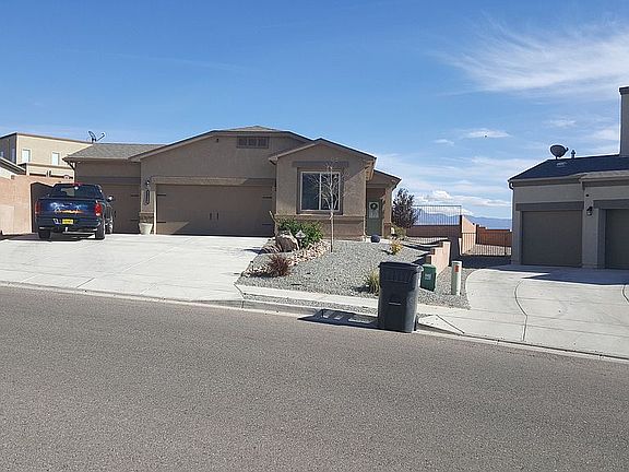 Front of home with mountain view