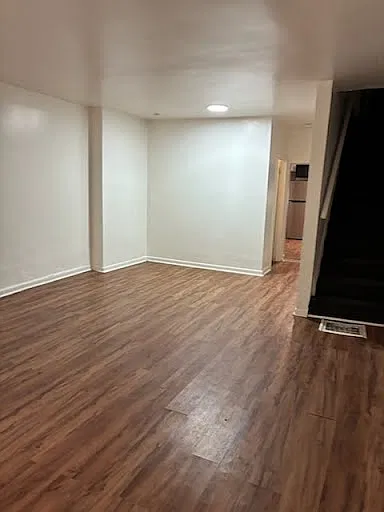 803 W 7th St — Photo 3