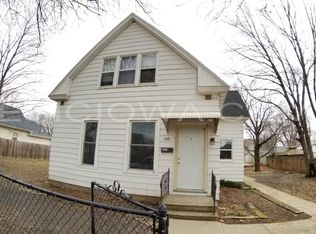 1221 K St SW, Cedar Rapids, IA 52404