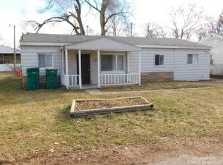 890 Dons Dr, Ypsilanti, MI 48198