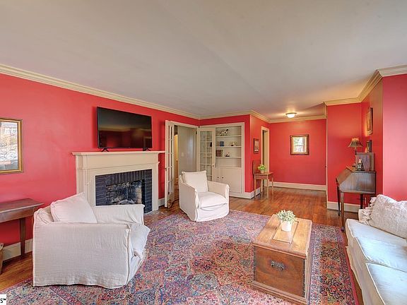 4th image of 121 Broughton Dr