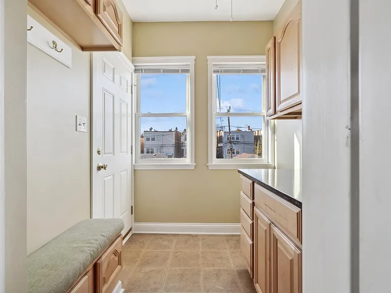 4140 N Austin Ave #2 — Photo 13