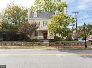 818 Sophia St, Fredericksburg, VA 22401