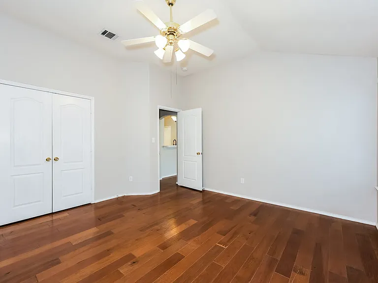 2268 Bresee Dr — Photo 10