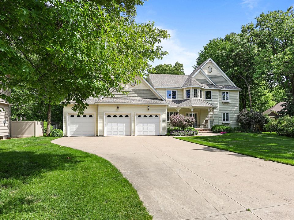 1st image of 725 Starlight Dr