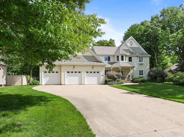 725 Starlight Dr, Sartell, MN 56377