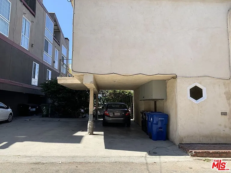 3309 Grand Canal #A — Photo 34