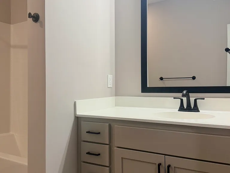 110 Cornell St #1333 — Photo 15