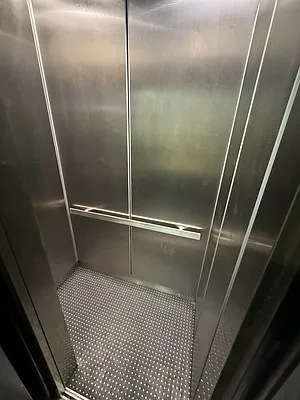 Rented by KNOCKKNOCK LLC | media 22