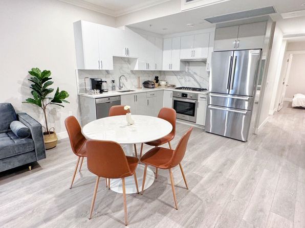 4 bedroom rental in Vancouver — photo 5