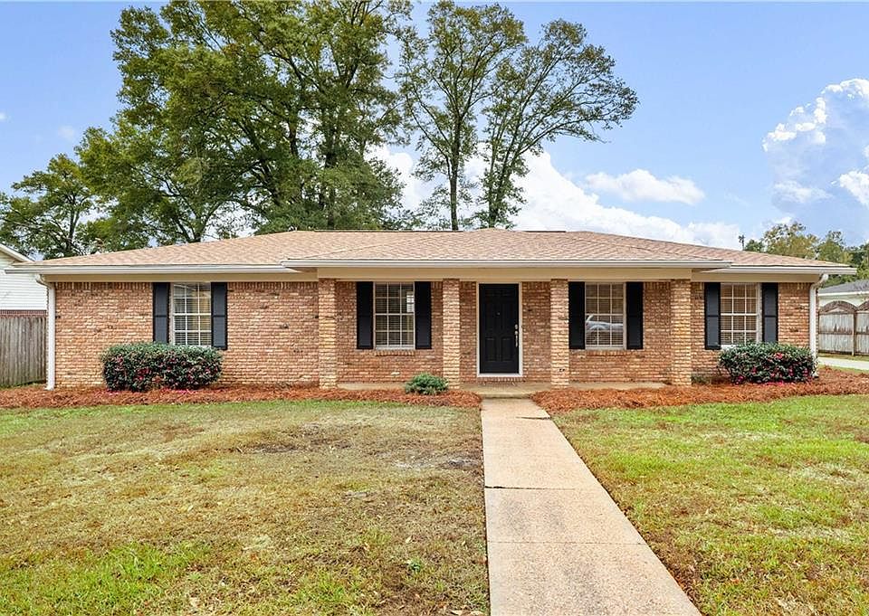 1st image of 1586 Regency Dr