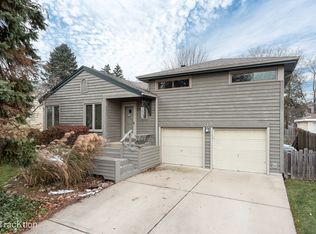 318 W Brookfield St, Lombard, IL