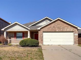 1084 Appaloosa Cir, Fort Worth, TX 76179