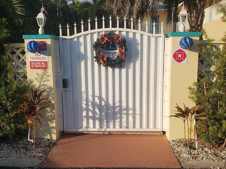 Gated combination entrance
