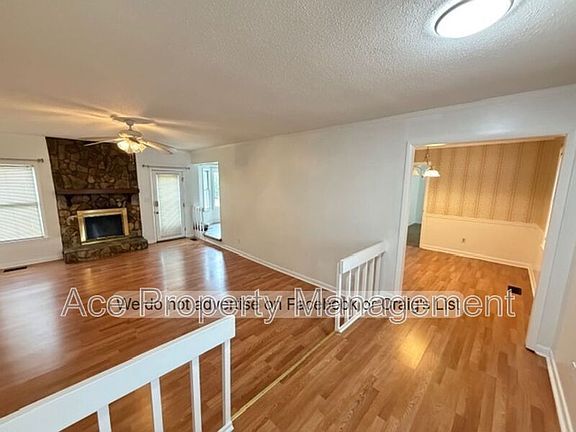 2nd image of 1863 Windlock Dr
