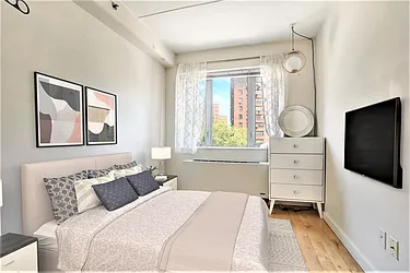 Rented by Bond New York