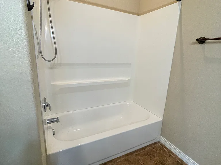 529 Minturn Ct NE — Photo 11