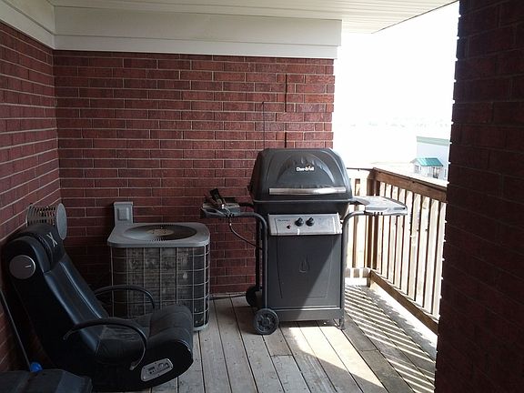 4th image of 545 Penn Ct Unit 12